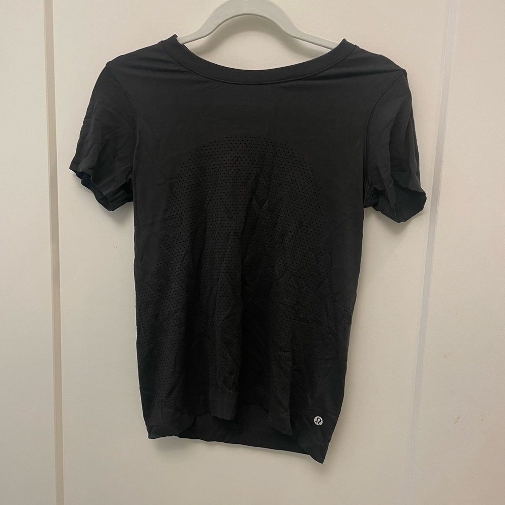 Black lululemon workout top